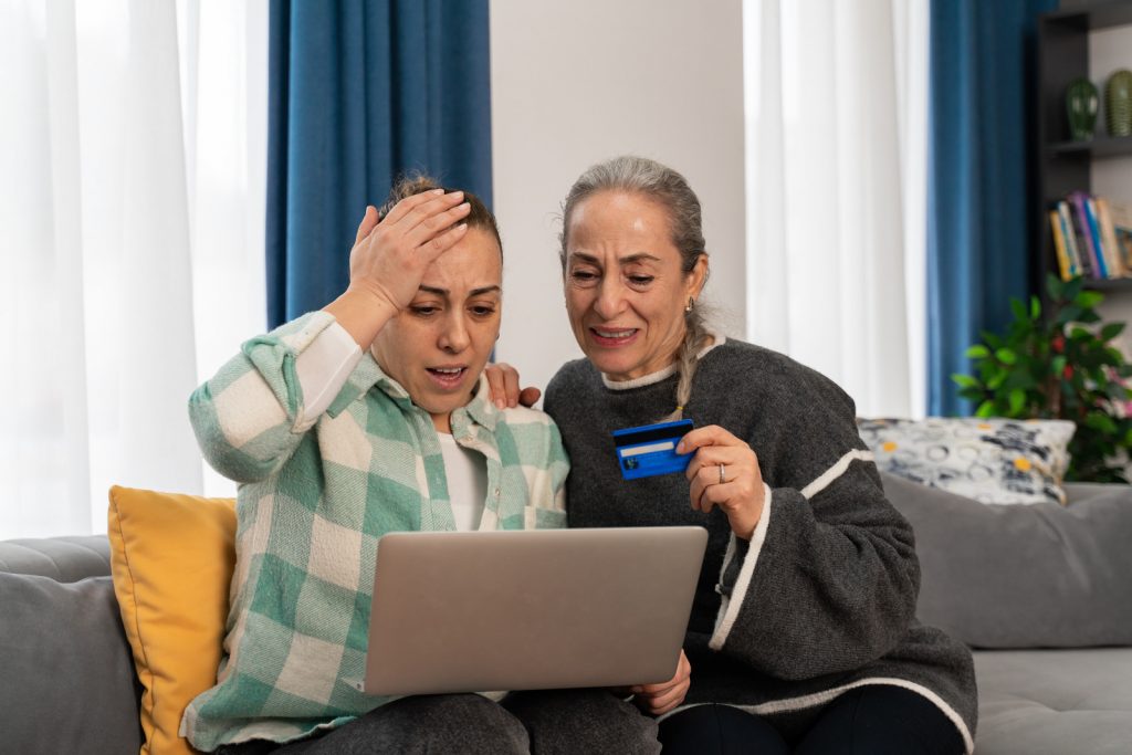 online shopping for seniors - scam I StrongLink Technology