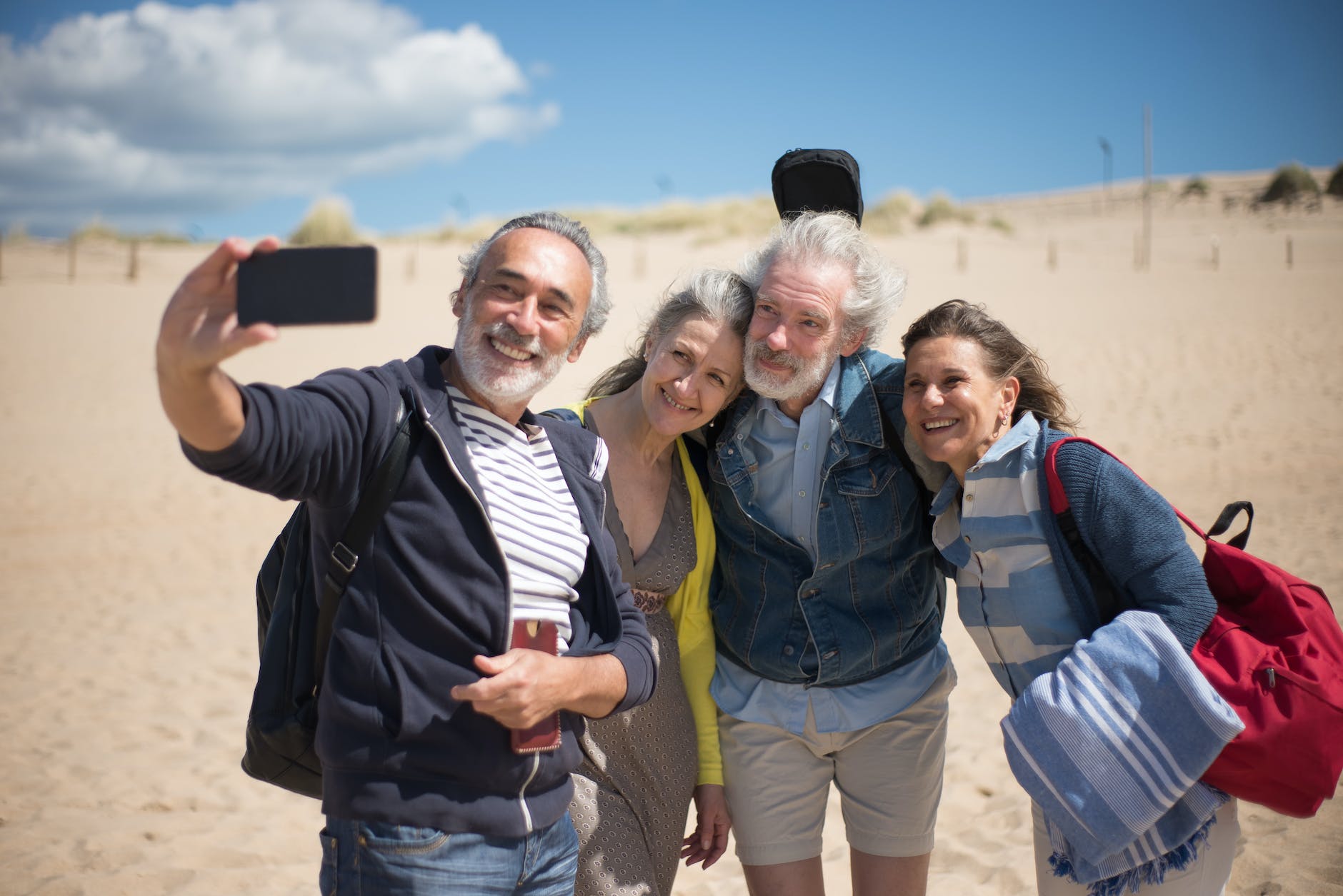 people taking photo together I StrongLink Technology - smartphone basics