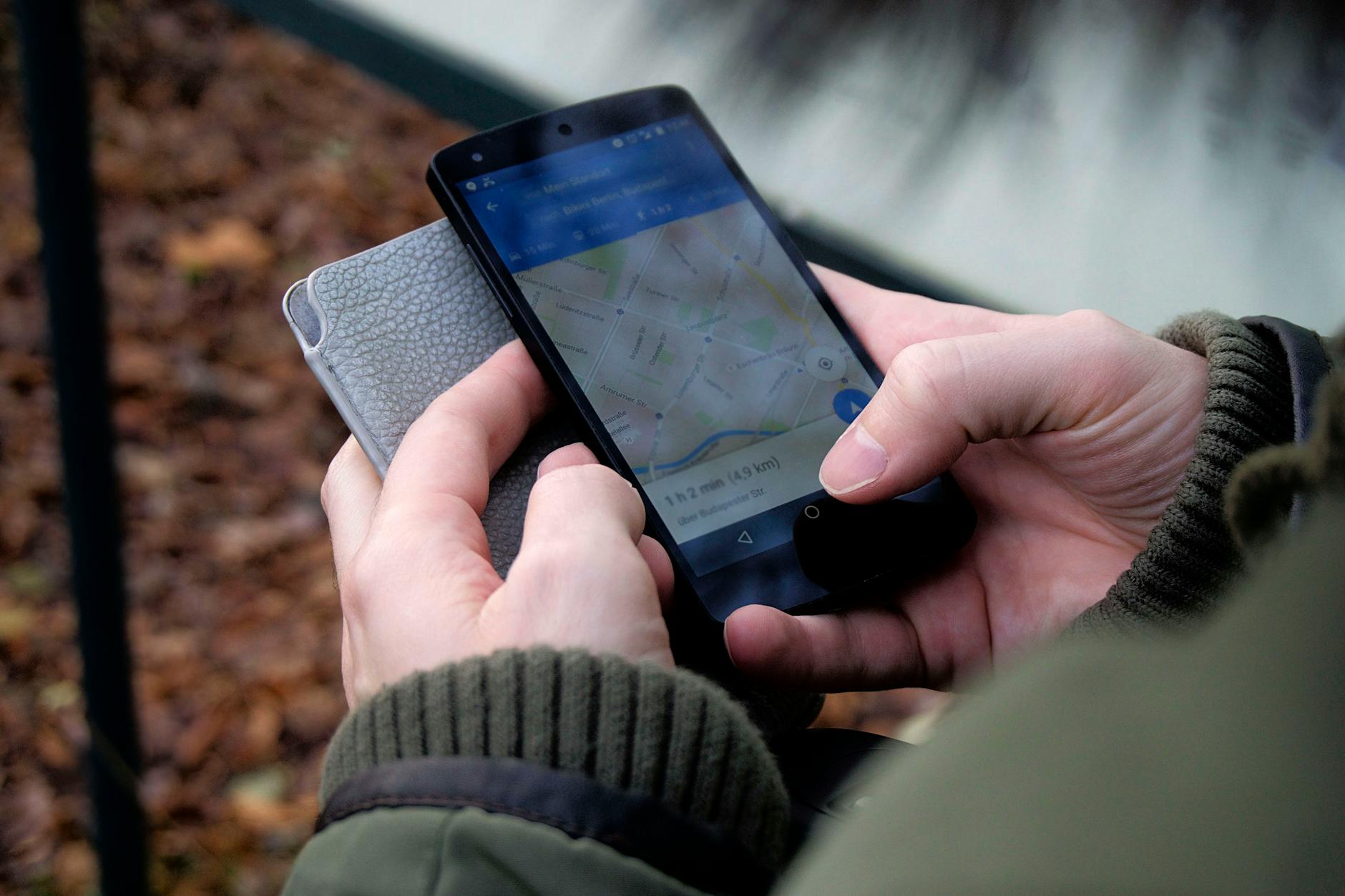 A Guide to Using GPS Technology for Seniors I StrongLink Technology I Sharanda Strong Henry