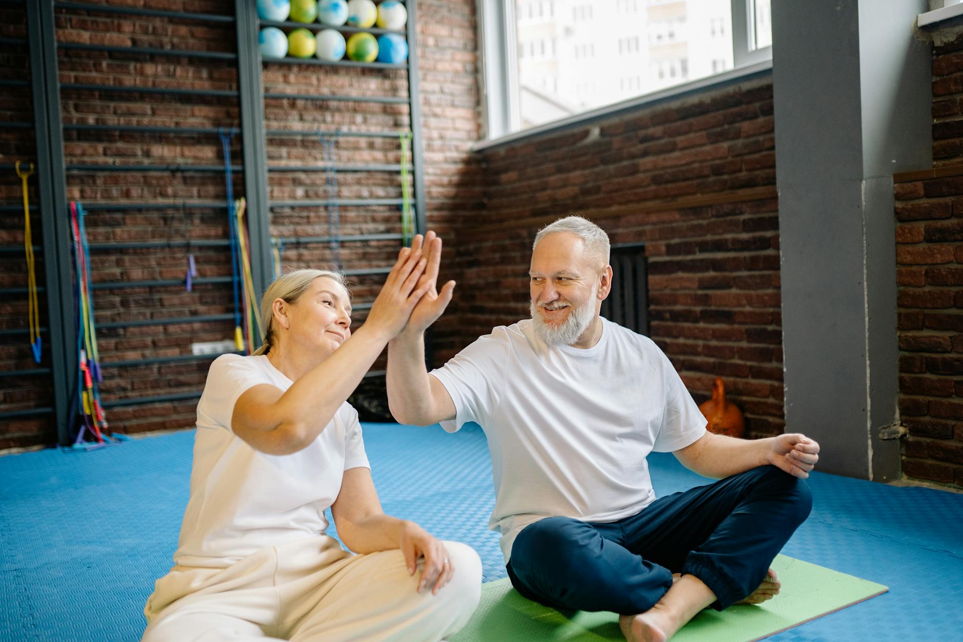 What You Should Know About Wearable Technology for Seniors I StrongLink Technology I Sharanda Strong Henry