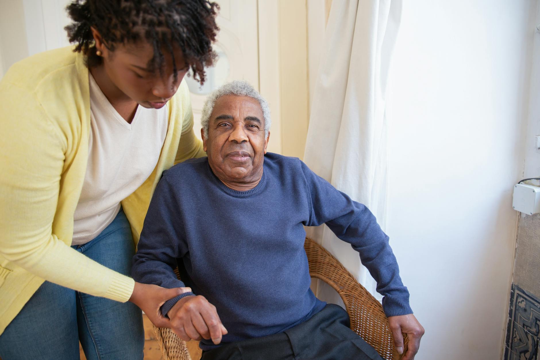 What You Should Know About Wearable Technology for Seniors I StrongLink technology I Sharanda Strong Henry