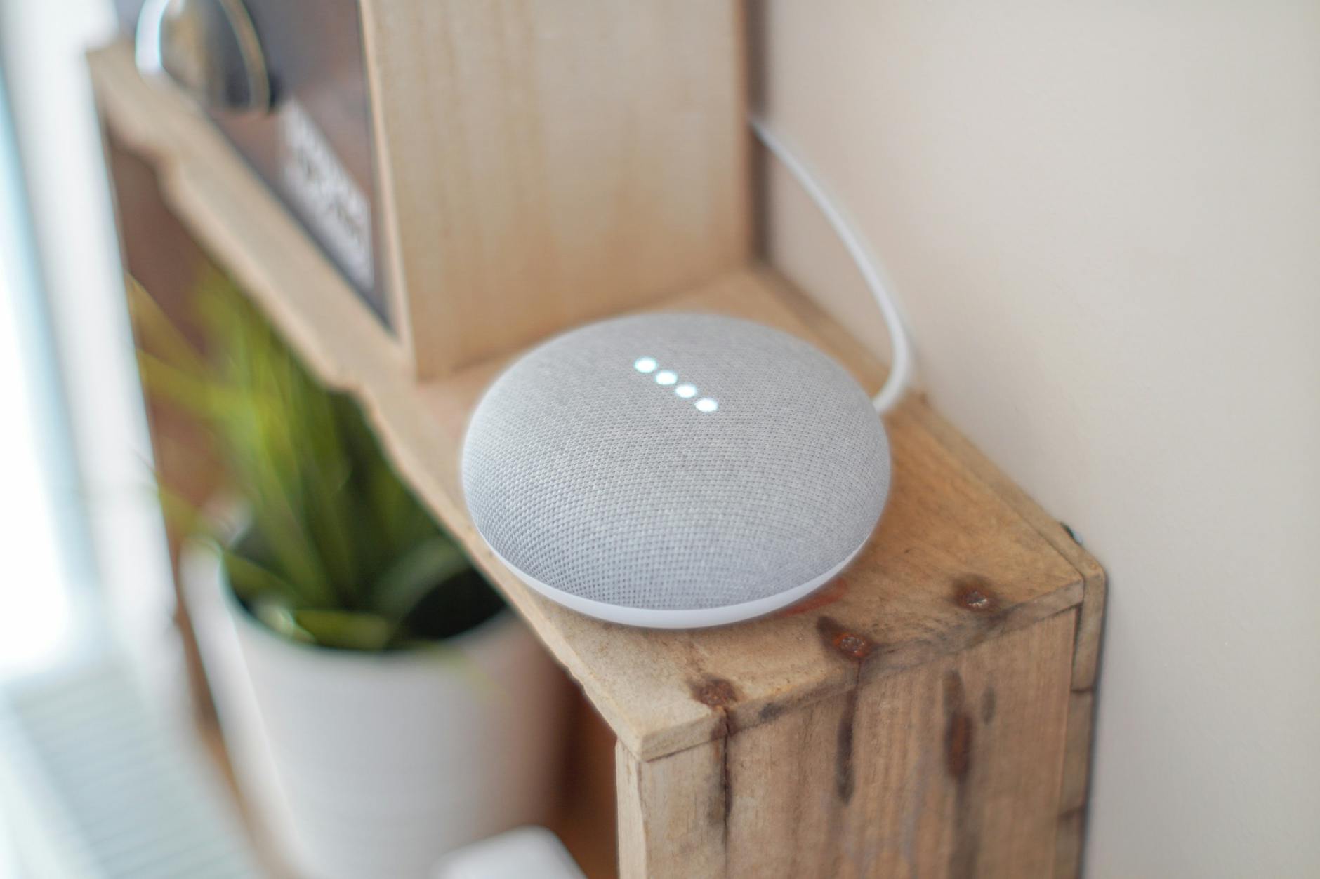 How Seniors Can Use Technology for Sustainable Living