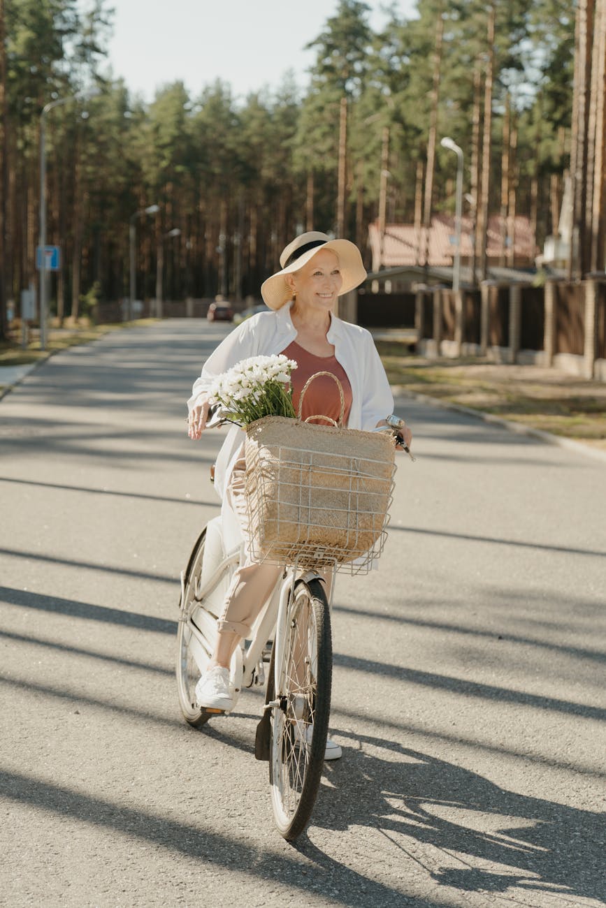 How Seniors Can Use Technology for Sustainable Living