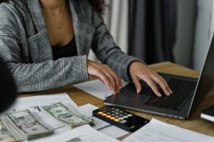 Financial Planning Apps for Seniors I StrongLink Technology I Sharanda Strong Henry